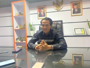 Subandi Minta Pemkot Samarinda Tindak Tegas Pemilik Reklame yang Tak Berizin