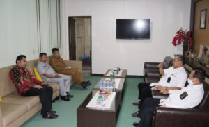 Sambangi Kantor Pengadilan Tinggi Kaltim, Dewan Kaltim Komitmen Akan Bangun Sinergitas