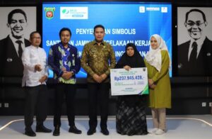 Petugas Kebersihan Meninggal Dunia Saat Bertugas, Pemkot Samarinda Beri Santunan ke Keluarga Korban