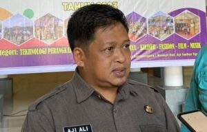 Dispora Kukar Fokus Tingkatkan Kualitas Rumput Stadion Aji Imbut