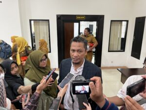 Pinjol dan Investasi Bodong Kian Marak, Tiyo: Masyarakat Harus Hati-Hati