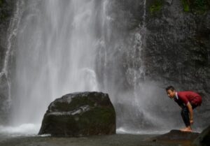 Air Terjun di Desa Perian, Potensi Wisata Alam yang Menjanjikan