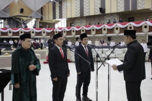 Encik dan Selamat Resmi Jadi Anggota DPRD Kaltim Melalui PAW Fraksi PKS dan PKB