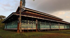 Tahun Depan, Tiga Lamin Adat di Pulau Kumala Direhab Total