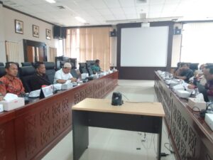 Komisi II Bahas Perkembangan Koperasi dalam RDP