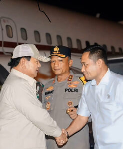 Seno Aji Sambut Langsung Kedatangan Menhan RI Prabowo Subianto di Kaltim