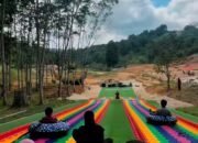Wahana Seru Rainbow Slide Bisa Dinikmati di Taman Emastri Batuah
