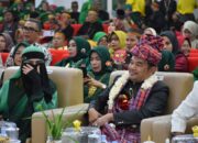 Dianugerahi Gelar “Bamba Manurung”, Hamas Dipeluk Hangat Budaya Mandar
